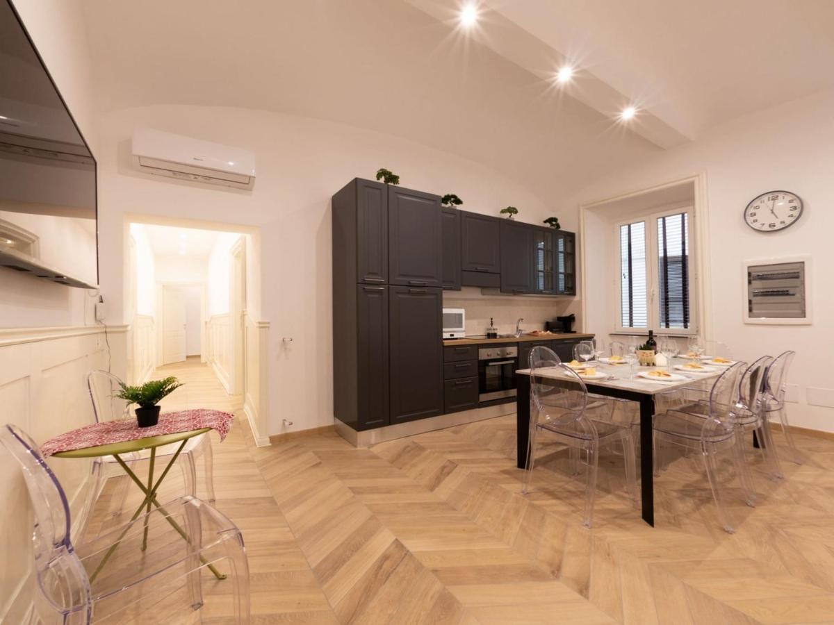 The Best Rent - Elegant Five-Bedrooms Apartment Near Colosseo Рим Экстерьер фото